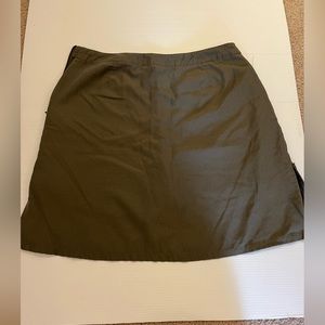 Patagonia Size 8 Olive Green Skort